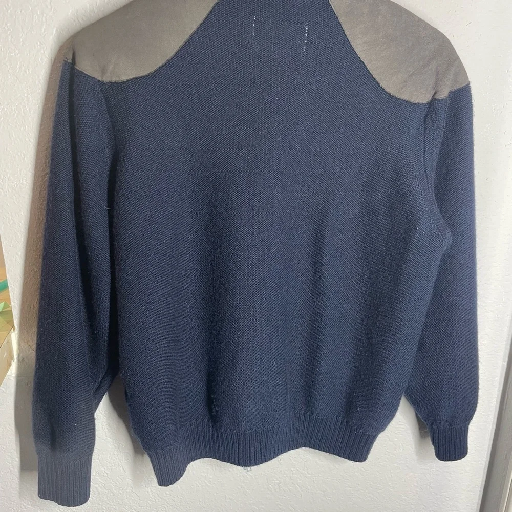 ✨WRK (work rest karma) V-neck wool sweater pullover - Medium - Picture 5 of 9